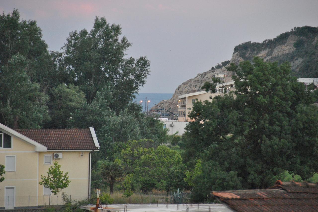 Haamel Apartment Ulcinj Esterno foto